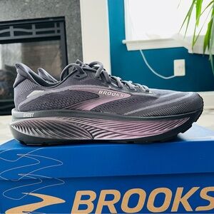 Brooks Ghost 18 Women Sz 8B & 8.5B Ebony/Folkstone/Metallic NWB